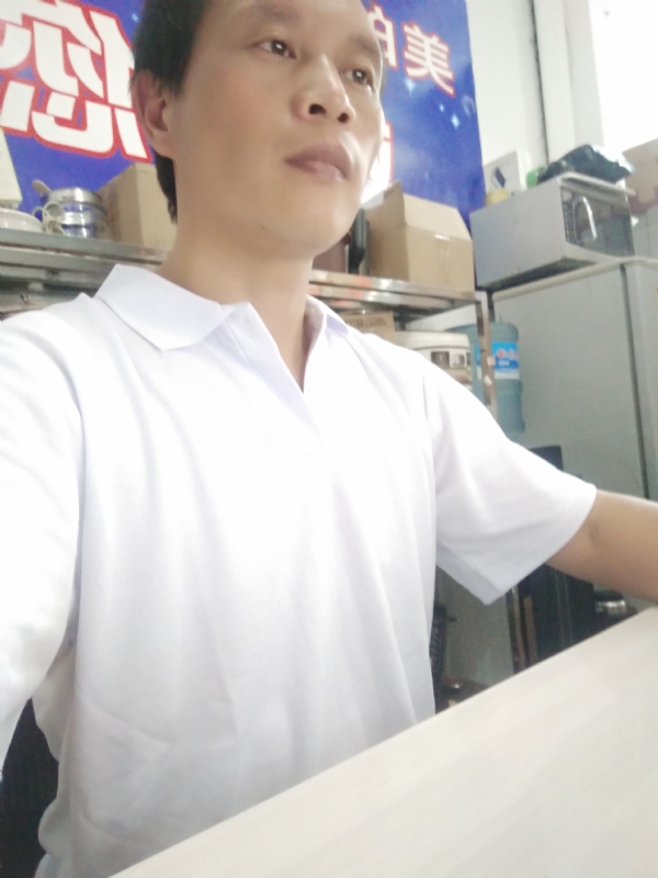 深蓝色的海的第一张照片--安溪相亲网