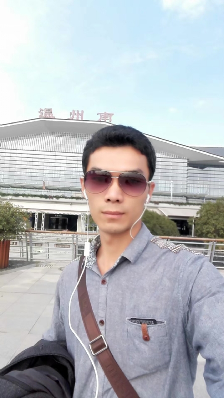 错把真心喂了狗的第三张照片--安溪相亲网